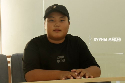 Ж.Дарханбаатар: Бөх хүнийг ааваараа төсөөлдөг
